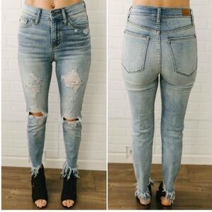 Judy Blue Distressed Frayed Hem Skinny Jeans